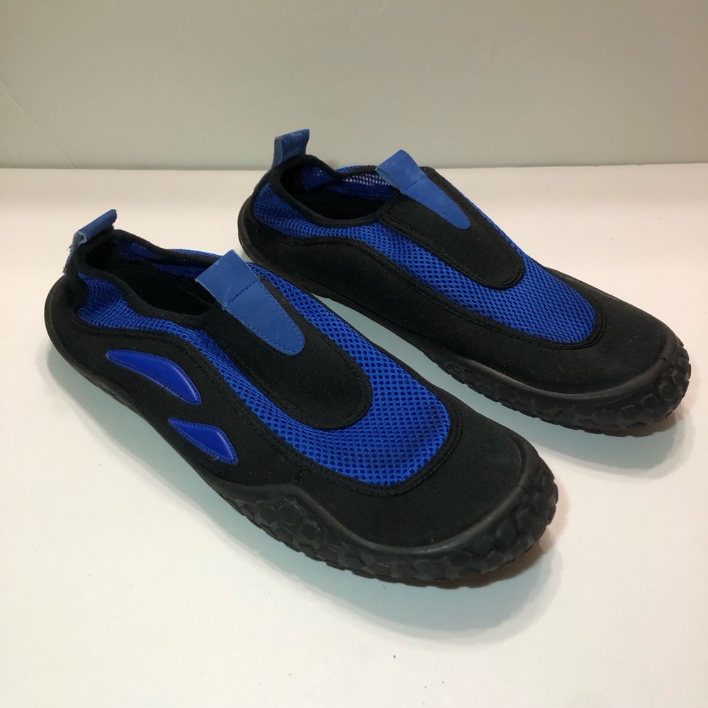 Sand & Sun Blue and Black Men’s Water Shoes